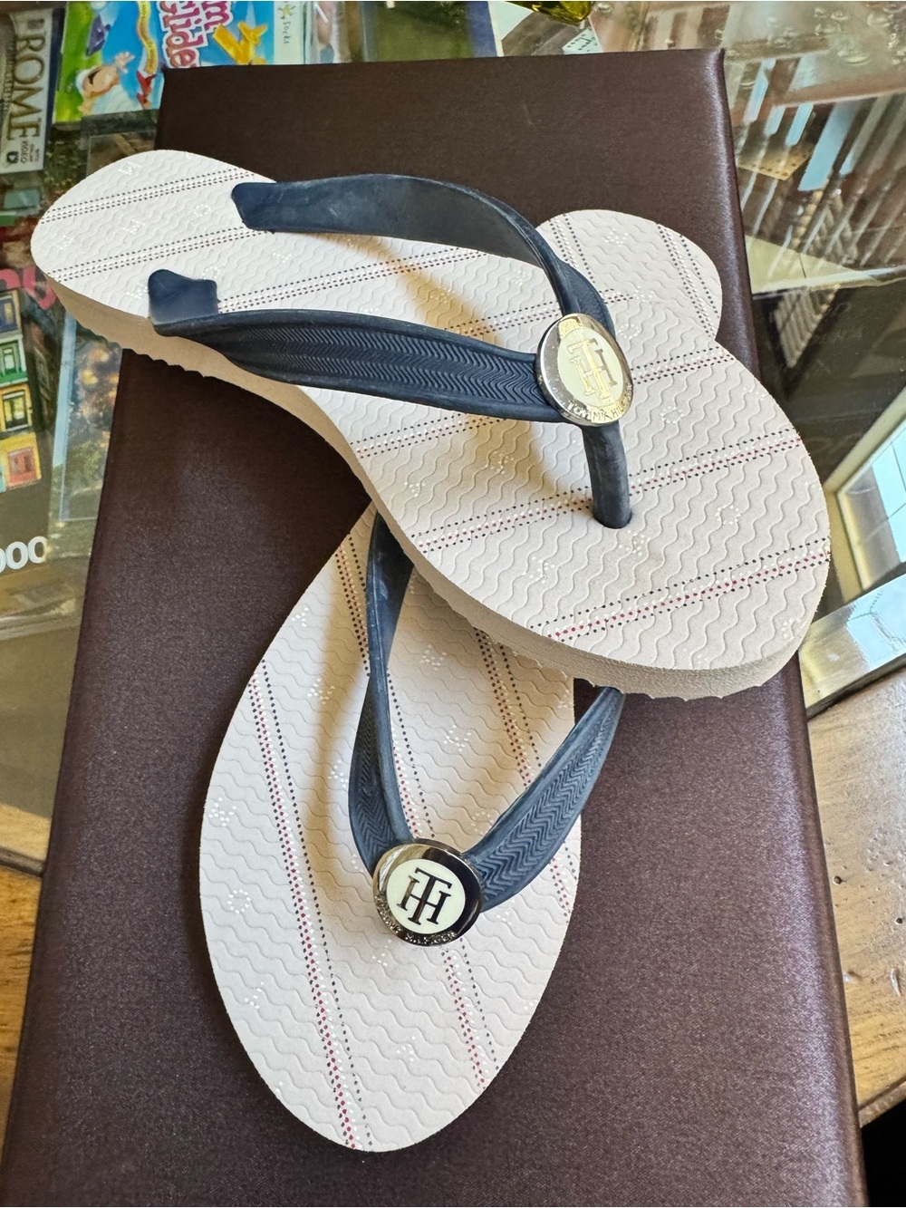 ✅NEW “Tommy Hilfiger” Flip Flops